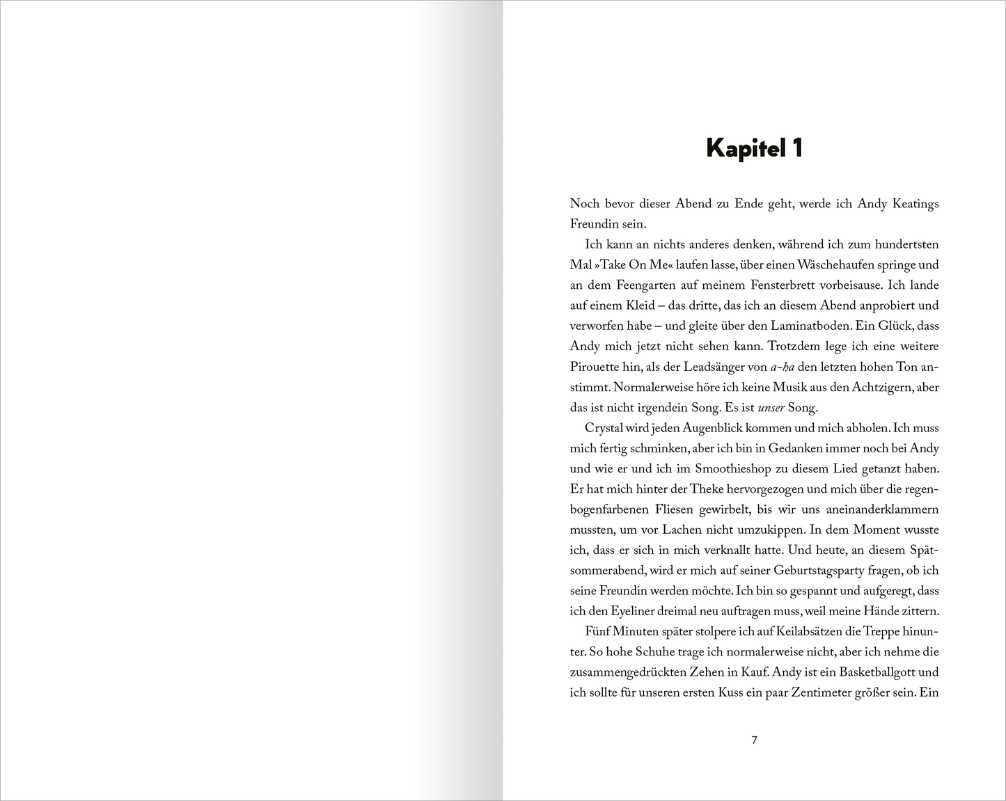 Gezeigt wird eine Innen- oder Zusatzansicht von „My Hot British Boyfriend“. Die Seiten sind in einem klaren, leserlichen Layout gestaltet. Der Text ist in einer modernen Serifenschrift gesetzt und in schwarzer Farbe auf weißem Hintergrund, was die Lesbarkeit unterstützt. Auf der linken Seite steht der Titel „Kapitel 1“ in deutlich größerer Schrift, während der Fließtext darunter in normaler Größe erscheint. Die Seiten sind schlicht gehalten, ohne Illustrationen, um den Fokus auf...