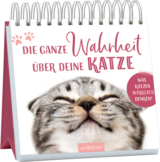 Das Buchcover zeigt einen lächelnden grau-getigerten Kater mit geschlossenen Augen, der ein Gefühl von Zufriedenheit ausstrahlt. Der Titel „DIE GANZE WAHRHEIT ÜBER DEINE KATZE“ ist in großen, verspielten rot-pinken Buchstaben gestaltet, während das Wort „KATZE“ besonders hervorgehoben wird. Ein runder, roter Button enthält den Text „WAS KATZEN WIRKLICH DENKEN!“. Die sanften Farben und das freundliche Tiermotiv vermitteln eine lockere, humorvolle Atmosphäre. Ganz unten mittig...