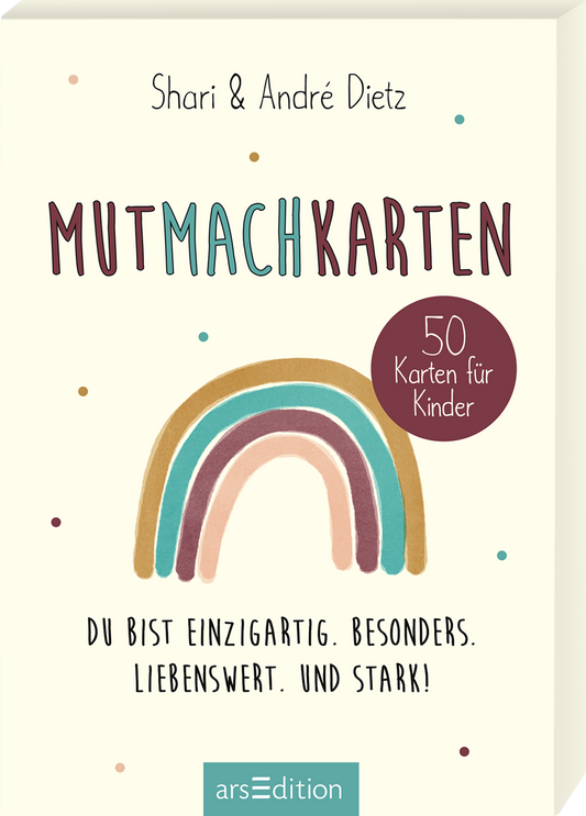 Das Kartencover zeigt einen sanften, hellgelben Hintergrund mit bunten Punkten. In der Mitte befindet sich ein einfach skizzierter Regenbogen in Gelb, Türkis, Rot und Rosa. Oben steht in großen, roten und blauen Buchstaben der Titel „MUTMACHKARTEN“, während der Störer „50 Karten für Kinder“ in einem runden, abgesetzten Bereich platziert ist. Der Text am unteren Rand lautet: „Du bist einzigartig. Besonders. Liebenswert. Und stark!“ Ganz unten mittig steht der Logoschriftzug von...