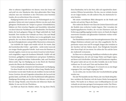 Gezeigt wird eine Innen- oder Zusatzansicht von „Song of Silver – Das verbotene Siegel“. Die Seite zeigt einen Textblock in Serifenschrift auf weißem Hintergrund. Die Schrift ist gut lesbar, in schwarzer Farbe, mit ausreichendem Zeilenabstand für eine einfache Orientierung. Am unteren Rand sind Seitenzahlen in kleinerer Schriftgröße zu erkennen. Die Gestaltung ist schlicht und klar, wodurch der Fokus auf dem Inhalt liegt.
