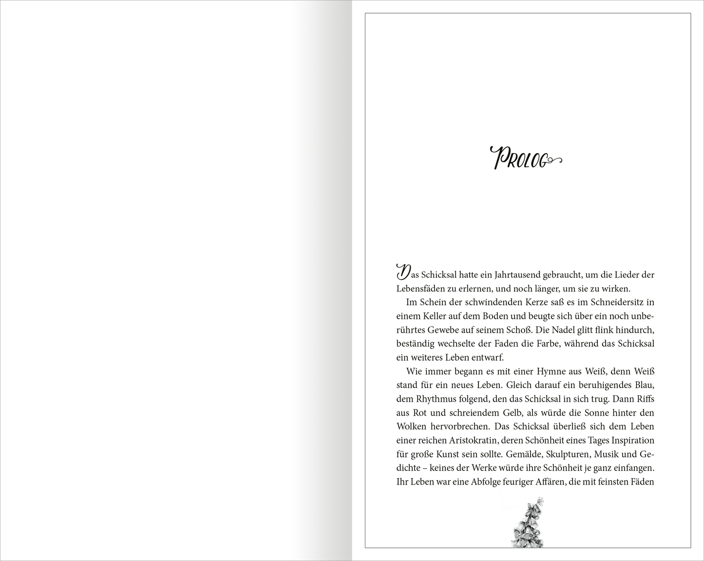 Gezeigt wird eine Innen- oder Zusatzansicht von „Foxglove – Das Begehren des Todes“. Die Seite präsentiert den Prolog in einer eleganten, verschnörkelten Schriftart. Der Text ist in einem klaren Schwarz auf hellem Hintergrund gesetzt. Am unteren Rand befindet sich eine zarte, illustrative Darstellung, die der Gestaltung einen künstlerischen Akzent verleiht.