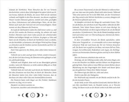 Gezeigt wird eine Innen- oder Zusatzansicht von „Cursed – Der Fluch des Mondes“. Die Seiten bieten einen klaren, weißen Hintergrund mit schwarzer Schrift in gut lesbarer Serifenschrift. Der Text ist in zwei Spalten unterteilt, der linke Rand enthält dekorative, stilisierte Mondsymbole in Form von Halb- und Vollmonden. Die Schriftgröße ist angemessen, um die Lesbarkeit zu fördern, und das Layout ist übersichtlich, was die Navigation erleichtert.