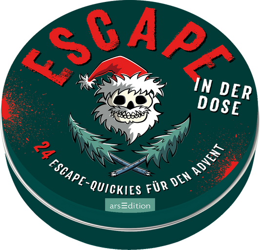 Auf dem Buchcover „ESCAPE IN DER DOSE“ dominieren kräftige grün- und rote Farbtöne. In der Mitte prangt ein grinsender Totenkopf mit einer Weihnachtsmütze, flankiert von stilisierten Tannenzweigen und gekreuzten Pinseln. Der Titel ist groß und in einer auffälligen, fetten Schrift gehalten. Darunter steht „24 ESCAPE-QUICKIES FÜR DEN ADVENT“ in kleinerer Schrift. Ganz unten mittig steht der Logoschriftzug von arsEdition.
