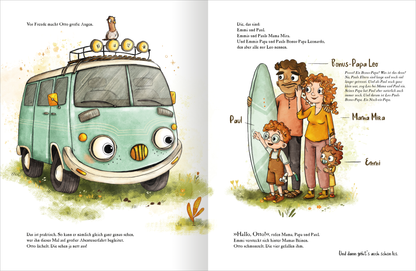 Gezeigt wird eine Innen- oder Zusatzansicht von „OTTO fährt los – Ein Sommer in Italien“. Auf der linken Seite ist ein mintgrüner Campingbus mit großen, runden Scheinwerfern als Augen abgebildet. Er steht auf einer grünen Wiese, umgeben von kleinen Pflanzen. Auf der rechten Seite ist eine fröhliche Familie mit einem kleinen Jungen, einem Mädchen, einem Mann und einer Frau, die lächeln, während sie ein Surfbrett halten. Die Schrift ist in einer freundlichen, kindgerechten...