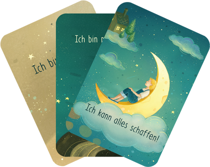 Gezeigt wird eine Innen- oder Zusatzansicht von „Affirmationskarten“. Die Karten sind in sanften Farben gehalten, vorwiegend in Blau- und Goldtönen. Auf der linken Karte steht „Ich bin genug“ in eleganter, klarer Schrift. Die mittlere Karte zeigt ein Kind auf einem Mond mit dem Text „Ich kann alles schaffen!“ in auffälliger Schrift. Die dritte Karte ist in einem gewöhnlichen Goldton gehalten und enthält ebenfalls eine positive Botschaft, die sich harmonisch in das Gesamtbild...
