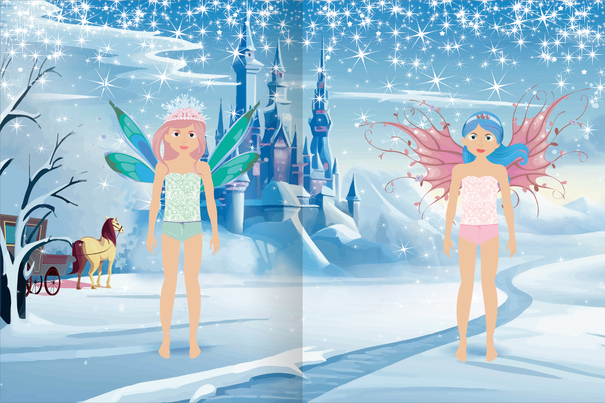 Gezeigt wird eine Innen- oder Zusatzansicht von „Sticker-Anziehpuppen Metallic – Winterfeen“. Auf der farbenfrohen Illustration stehen zwei Winterfeen in schimmernden Outfits auf einem schneebedeckten Boden vor einem märchenhaften Schloss. Die linke Fee hat fliederfarbene Haare und grüne Flügel, während die rechte Fee blaue Haare und rosa Flügel trägt. Der Hintergrund zeigt einen klaren blauen Himmel, funkelnde Schneeflocken und einen kleinen plätschernden Bach.
