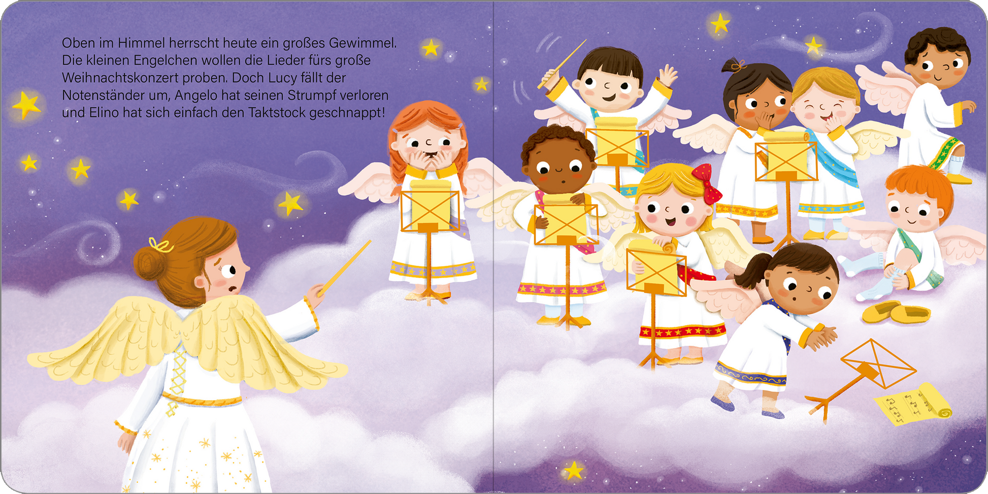Gezeigt wird eine Innen- oder Zusatzansicht von „Der kleine Weihnachtsengel“. Die Illustration zeigt eine Gruppe von bunten Engeln in weißen Gewändern, die fröhlich auf einer Wolke stehen. Die Engel halten Notenblätter und singen, während im Hintergrund ein lila Himmel mit goldenen Sternen leuchtet. Die verschiedenen Hauttöne der Kinder und die leuchtenden Farben der Haarbänder und Accessoires vermitteln eine festliche Stimmung. Die Schrift ist kindgerecht und verspielt gestaltet.