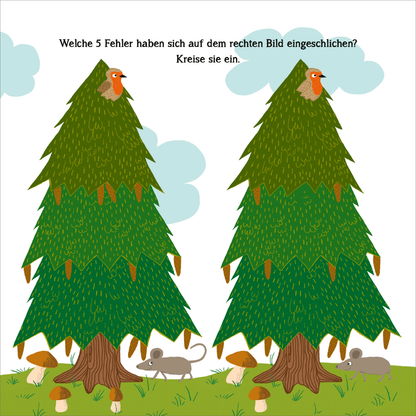 Gezeigt wird eine Innen- oder Zusatzansicht von „Naturrätsel im Herbst“. Die Illustration zeigt zwei identische, grüne Tannenbäume mit einem roten Vogel auf der Spitze. Darunter befinden sich zwei grau-melierte Mäuse und mehrere braune Pilze auf einem hellgrünen Boden. Der Hintergrund ist mit sanften blauen Wolken gestaltet. Oberhalb der Bäume steht in klarer, schwarzer Schrift: „Welche 5 Fehler haben sich auf dem rechten Bild eingeschlichen? Kreise sie ein.“