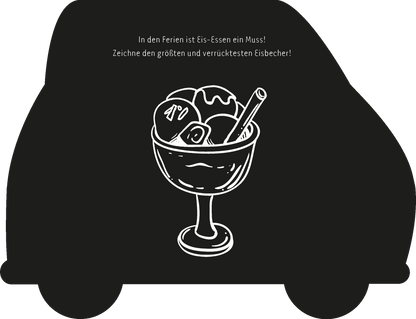 Gezeigt wird eine Innen- oder Zusatzansicht von „Mein Kritzkratz-Bus für unterwegs“. Die Illustration zeigt ein großes Eisbecher-Glas mit verschiedenen Eiskugeln und einem Löffel, alles in einer einfachen, weißen Strichzeichnung auf schwarzem Hintergrund. Darüber steht in klarer, weißer Schrift der Einladungstext: „In den Ferien ist Eis-Essen ein Muss! Zeichne den größten und verrücktesten Eisbecher!“ Die Schrift ist freundlich und gut lesbar, wodurch die Aufforderung zum...