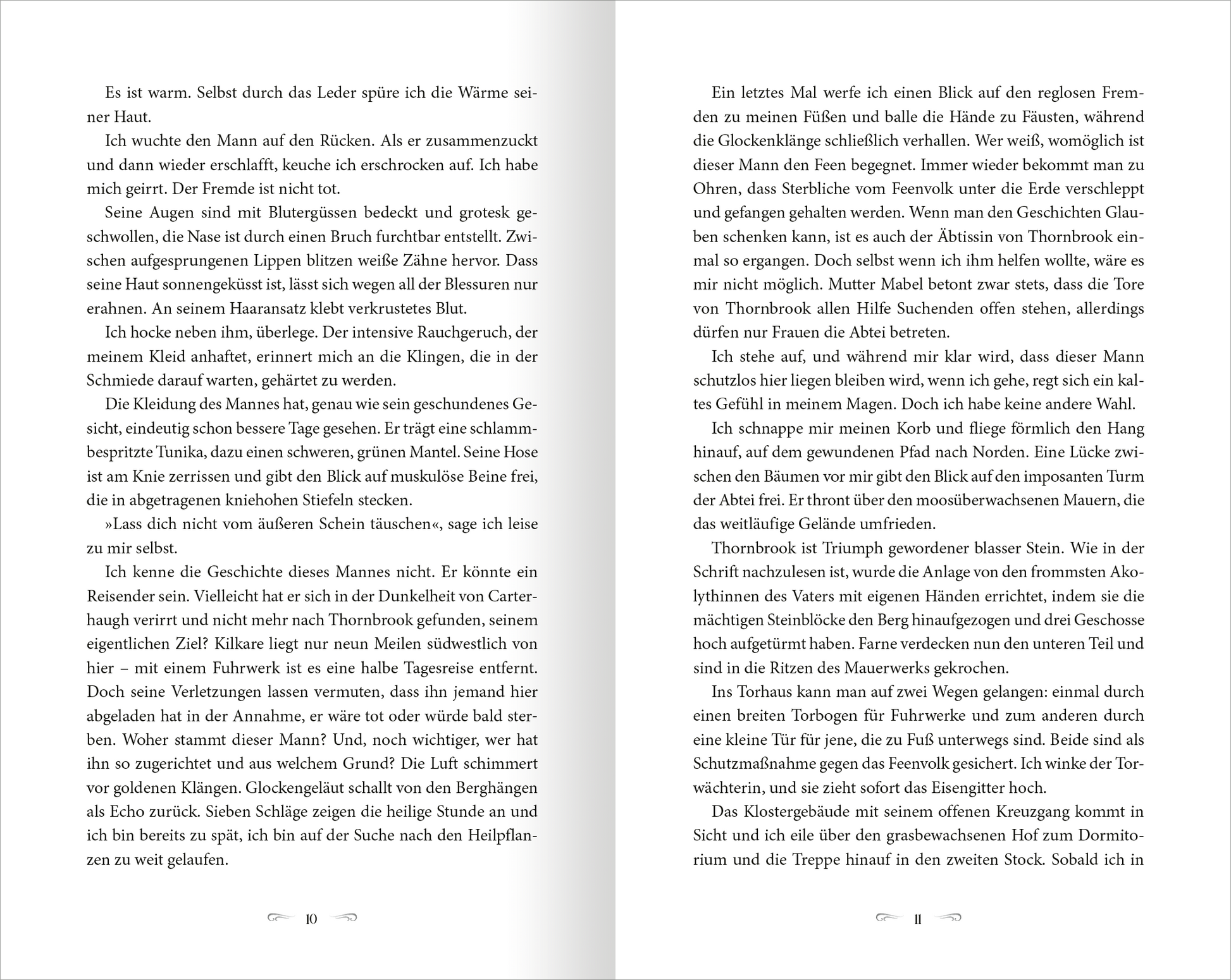 Gezeigt wird eine Innen- oder Zusatzansicht von „The West Wind – Reich aus Licht und Dornen“. Die Seiten sind in klarer, gut lesbarer Serifenschrift mit einem dezenten, kulturellen Layout gestaltet. Die Haupttexte sind in einem dunklen Farbton gehalten, während die Hintergrundfarbe leicht aufhellt und einen sanften Kontrast bietet. Illustrationen oder grafische Elemente sind nicht sichtbar, sodass der Fokus voll auf dem Text liegt. Der Textbereich ist großzügig mit angemessenen...