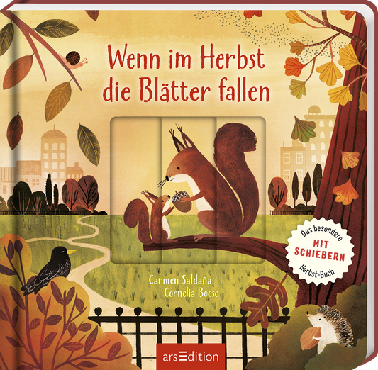 Das Buchcover zeigt eine herbstliche Szene mit einem liebevoll illustrierten Eichhörnchen, das eine Eichel hält. Links ist ein schattierter Weg mit bunten Blättern und einer stilisierten Stadt im Hintergrund zu sehen. Der Titel „Wenn im Herbst die Blätter fallen“ prangt in großer, rot-orangefarbener Schrift. In der oberen rechten Ecke befindet sich ein SPIEGEL-Bestseller-Button mit dem Text „Das besondere mit Schiebern Herbst-Buch“. Ganz unten mittig steht der Logoschriftzug von...