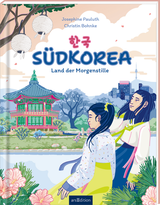 Das Buchcover zeigt eine farbenfrohe Illustration, die eine harmonische Kombination aus traditioneller und moderner Architektur in Südkorea darstellt. Im Vordergrund sind zwei Frauen in traditionellen Kleidern abgebildet, die in eine melancholische, nachdenkliche Pose verharren. Im Hintergrund ist ein stilisiertes Pagodengebäude und moderne Hochhäuser in sanften Pastellfarben zu sehen. Der Titel „SÜDKOREA“ ist prominent in hellblau gestaltet, ergänzt durch den Untertitel „Land der...