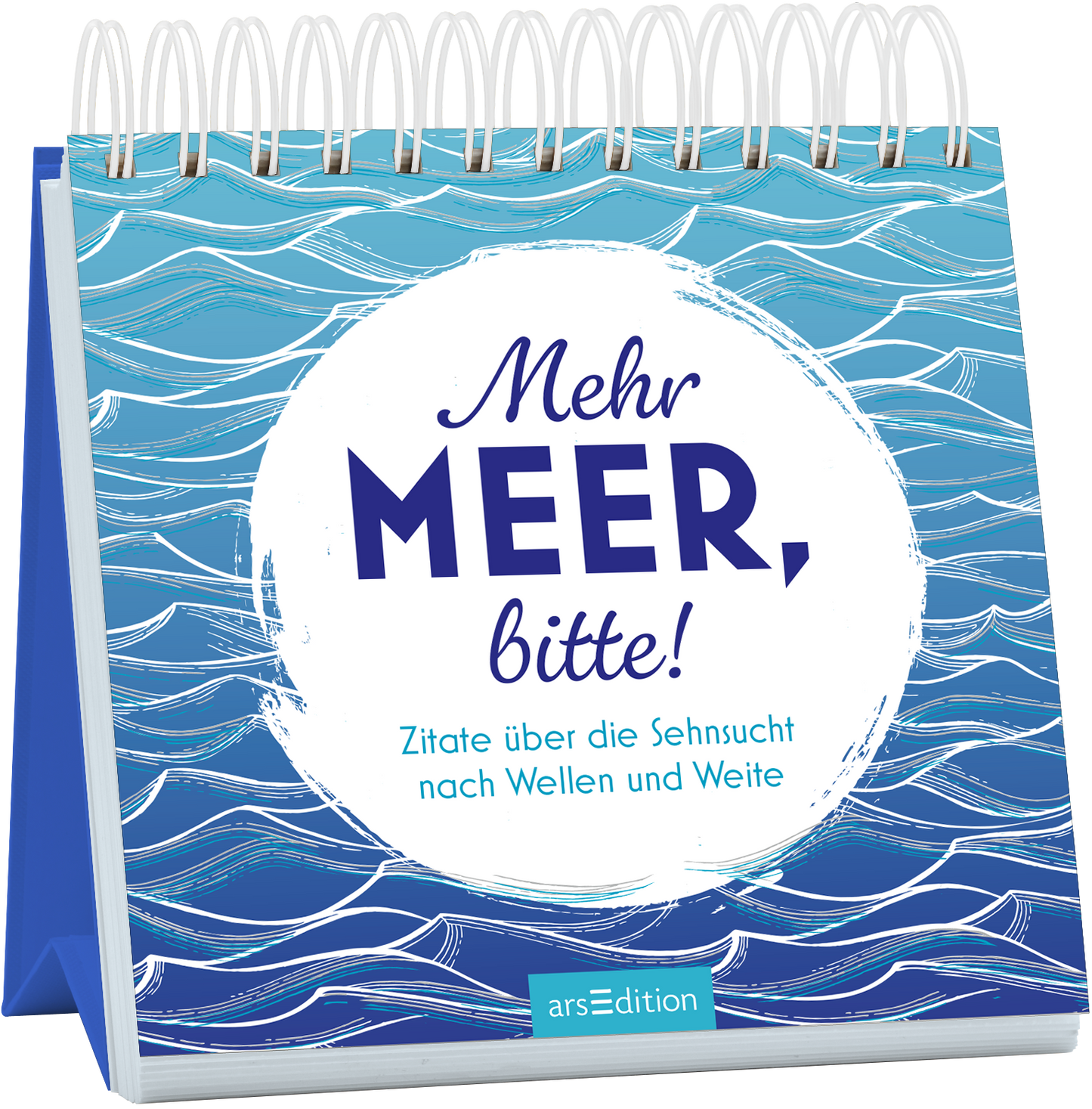 Auf dem Buchcover ist ein wellenförmiges, blaues Muster zu sehen, das die Ruhe und Unendlichkeit des Meeres symbolisiert. In der Mitte befindet sich ein großer, weißer Kreis mit der Aufschrift „Mehr MEER, bitte!“ in kräftiger, blauer Schrift. Darunter steht in kleinerer, blauer Schrift: „Zitate über die Sehnsucht nach Wellen und Weite“. Die Atmosphäre ist einladend und sehnsüchtig. Ganz unten mittig steht der Logoschriftzug von arsEdition.