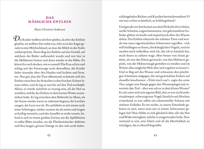 Gezeigt wird eine Innen- oder Zusatzansicht von „Die kleine Bibliothek der positiven Gefühle: Dankbarkeit“. Auf der linken Seite befindet sich eine Seite mit dem Titel „DAS Hässliche Entlein“ in einer großen, eleganten, roten Schrift. Darunter steht der Autor „Hans Christian Andersen“ in kleinerer, schwarzer Schrift. Die Farbpalette umfasst sanfte Pastelltöne mit einem klaren, übersichtlichen Layout. Der Text ist gut lesbar, mit ausreichend Abstand zwischen den Zeilen.