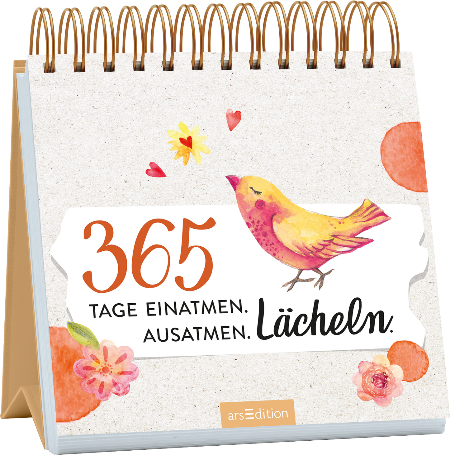 Auf dem Buchcover ist ein farbenfrohes Design mit einem sanften, beige Hintergrund. In der Mitte steht der Titel „365 TAGE EINATMEN. AUSATMEN. LÄCHELN.“ in einer Kombination aus orangefarbener Blockschrift und schwarzer Schreibschrift. Ein gelbes, fröhliches Vögelchen mit pinken Akzenten ist zentral platziert, umgeben von bunten Blumen, Herzen und orangefarbenen Elementen, die eine positive und einladende Atmosphäre schaffen. Ganz unten mittig steht der Logoschriftzug von arsEdition.