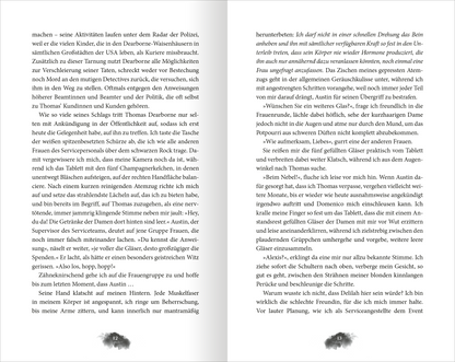 Gezeigt wird eine Innenansicht von „My Darkest Revenge“. Die Seite enthält weißen Hintergrund, auf dem schwarzer Text in gut lesbarer serifenloser Schrift platziert ist. Die Absätze sind klar gegliedert, was die Lesbarkeit erleichtert. Am unteren Rand ist ein dekoratives, unscharfes grafisches Element zu sehen, das dem Layout eine ansprechende Note verleiht. Der gesamte Eindruck ist schlicht und funktional, ohne ablenkende Elemente.