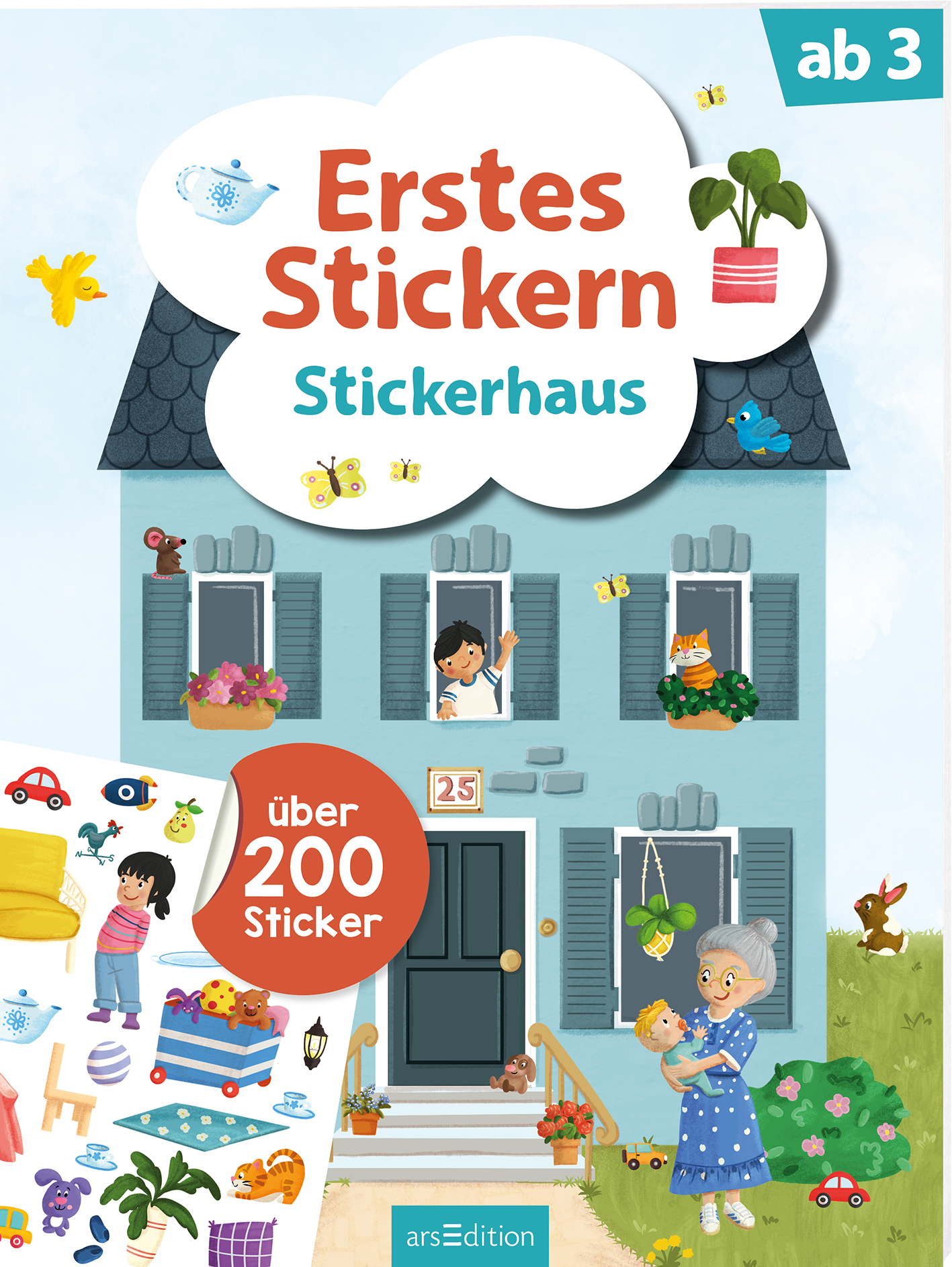 Auf dem Buchcover ist ein hellblaues Haus mit schlichten, grünen Fensterläden abgebildet. Über dem Eingang prangt die Hausnummer 25. Vor dem Haus stehen Kinder, die fröhlich mit Tieren und Pflanzen interagieren. Die Schriftzüge „Erstes Stickern“ und „Stickerhaus“ erscheinen in großen, rot-weißen Buchstaben. Links unten liegt ein Stickerbogen mit bunten Motiven. Ganz oben mittig steht der Logoschriftzug von arsEdition.