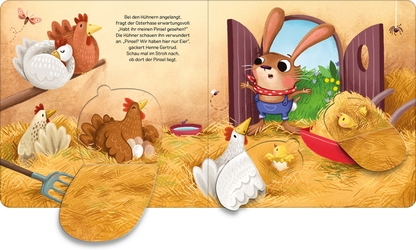 Gezeigt wird eine Innen- oder Zusatzansicht von „Der vergessliche Osterhase“. Die Seite zeigt eine lebhafte Farmumgebung im Innenraum mit warmen, gelben und braunen Farbtönen. Im Vordergrund sind mehrere Hühner in verschiedenen Positionen abgebildet, eingebettet in Stroh. Der Osterhase, mit großen Ohren und einem fröhlichen Gesicht, steht an einer Tür. Der Text ist in einer klaren, verspielten Schriftart gestaltet, die zur kinderfreundlichen Ästhetik passt.