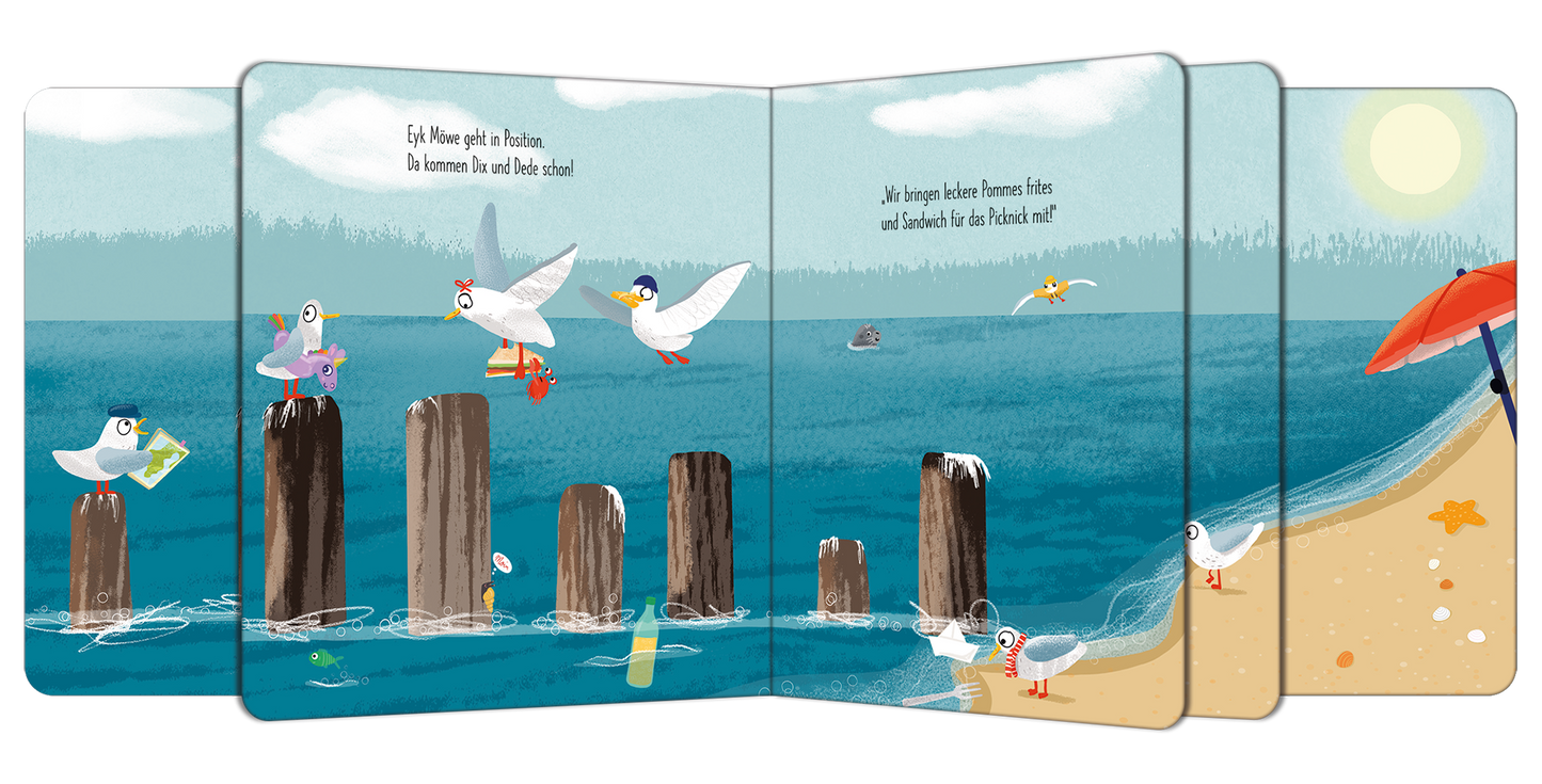 Gezeigt wird eine Innen- oder Zusatzansicht von „7 Möwen fliegen los!“. Die Illustration zeigt mehrere farbenfrohe Möwen, die über Wellen und Holzpfeiler fliegen. Im Vordergrund ist ein Sandstrand mit einem roten Sonnenschirm und einigen Muscheln. Der Hintergrund ist in sanften Blau- und Grüntönen gehalten, während der Himmel hell und sonnig wirkt. Die Schrift ist kindgerecht und gut lesbar, mit einem spielerischen, verspielten Layout, das die Kinder anspricht.