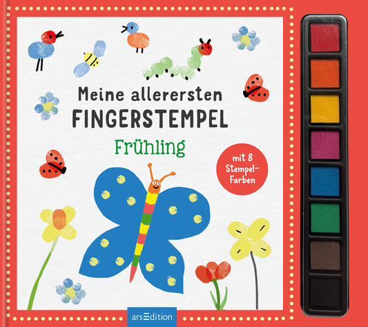 Das Buchcover zeigt einen fröhlichen, bunten Schmetterling in Blau mit einem bunten, gestreiften Körper, umgeben von verschiedenen, liebevoll gezeichneten Insekten und Blumen. Der Titel „Meine allerersten FINGERSTEMPEL“ steht groß und auffällig in schwarzer Typografie, während „Frühling“ in punktierter, grüner Schrift darunter platziert ist. Ein roter Button weist auf „mit 8 Stempel-Farben“ hin. Der Hintergrund ist rot, was die fröhliche Atmosphäre unterstreicht. Ganz unten...