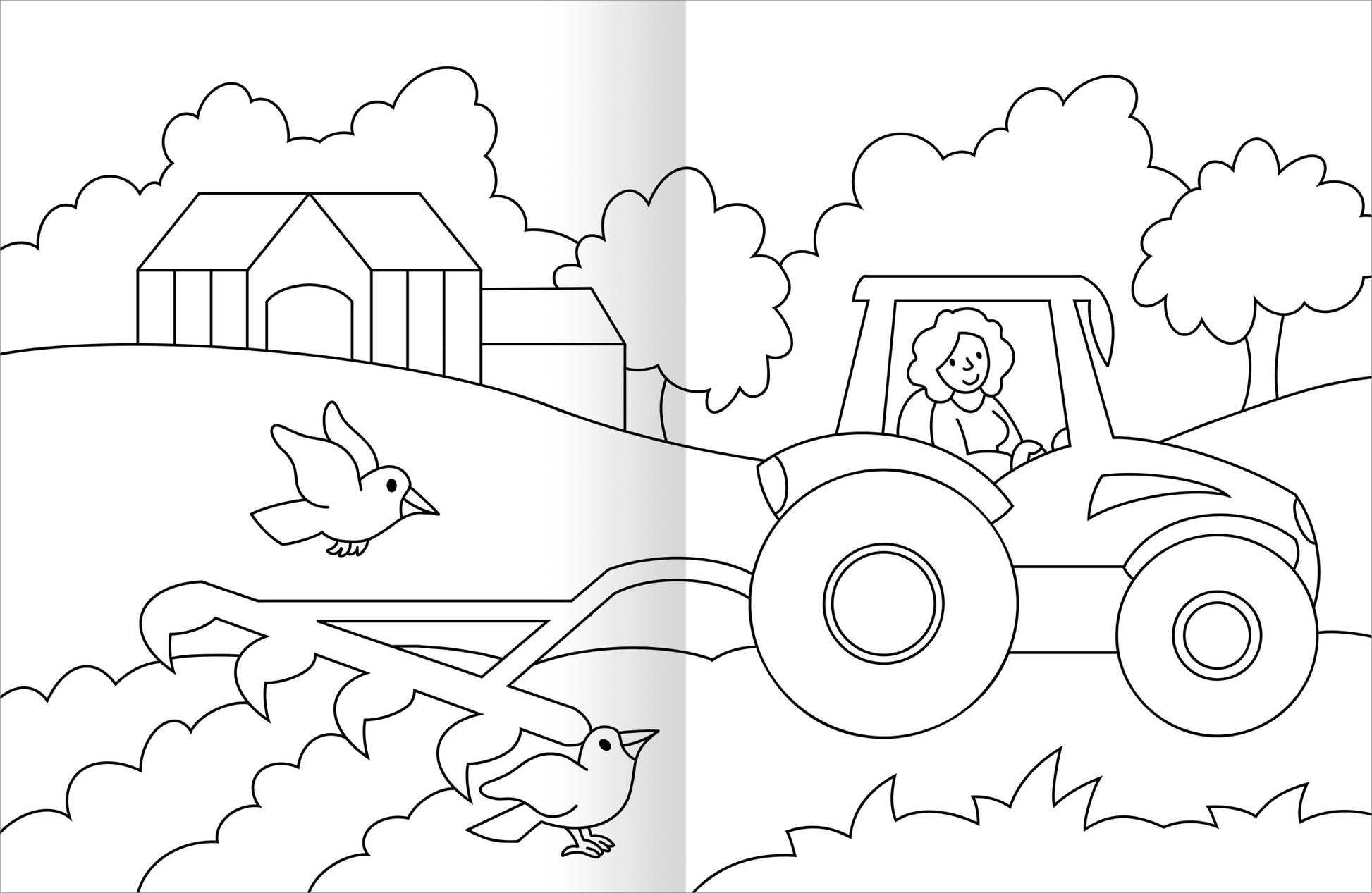 Gezeigt wird eine Innen- oder Zusatzansicht von „Malbuch Bauernhof“. Die Illustration zeigt eine Frau, die auf einem Traktor sitzt und ein Feld bearbeitet. Im Hintergrund sind ein Bauernhaus und mehrere Bäume zu sehen. Zwei Vögel fliegen am Boden und verleihen der Szene Lebendigkeit. Die Zeichnung ist in klaren, schwarzen Linien gehalten, die eine freundliche und einladende Atmosphäre schaffen.