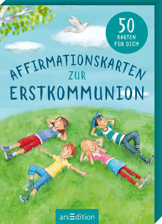Das Cover zeigt eine fröhliche Kinderszene auf einer grünen Wiese. Drei Kinder liegen relaxed im Gras, umgeben von blauen Himmel und weißen Wolken. Die Farbpalette ist hell und freundlich, mit Grün- und Blautönen sowie bunten Kleidungsstücken der Kinder. Der Titel „Affirmationskarten zur Erstkommunion“ ist in einer verspielten Schriftart gestaltet, während oben rechts ein Button mit der Aufschrift „50 Karten für dich“ platziert ist. Ganz unten mittig steht der Logoschriftzug von...