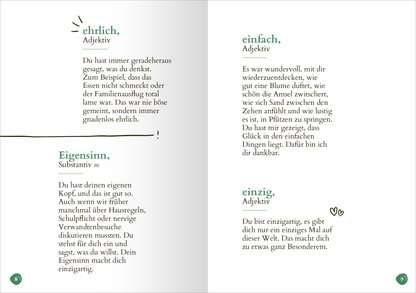 Gezeigt wird eine Innenansicht von „Lieblingssohn“. Die Seite ist in hellen, sanften Farben gehalten, mit einer weißen Hintergrundfarbe, die einen klaren und übersichtlichen Eindruck vermittelt. Links sind die Adjektive „ehrlich“ und „einfach“ in klarer, moderner Typografie in grüner Schrift dargestellt, während die Erklärungen in schwarzer Schrift erscheinen. Auf der rechten Seite stehen ebenfalls Adjektive und deren Beschreibungen, was die Seiten symmetrisch und harmonisch...