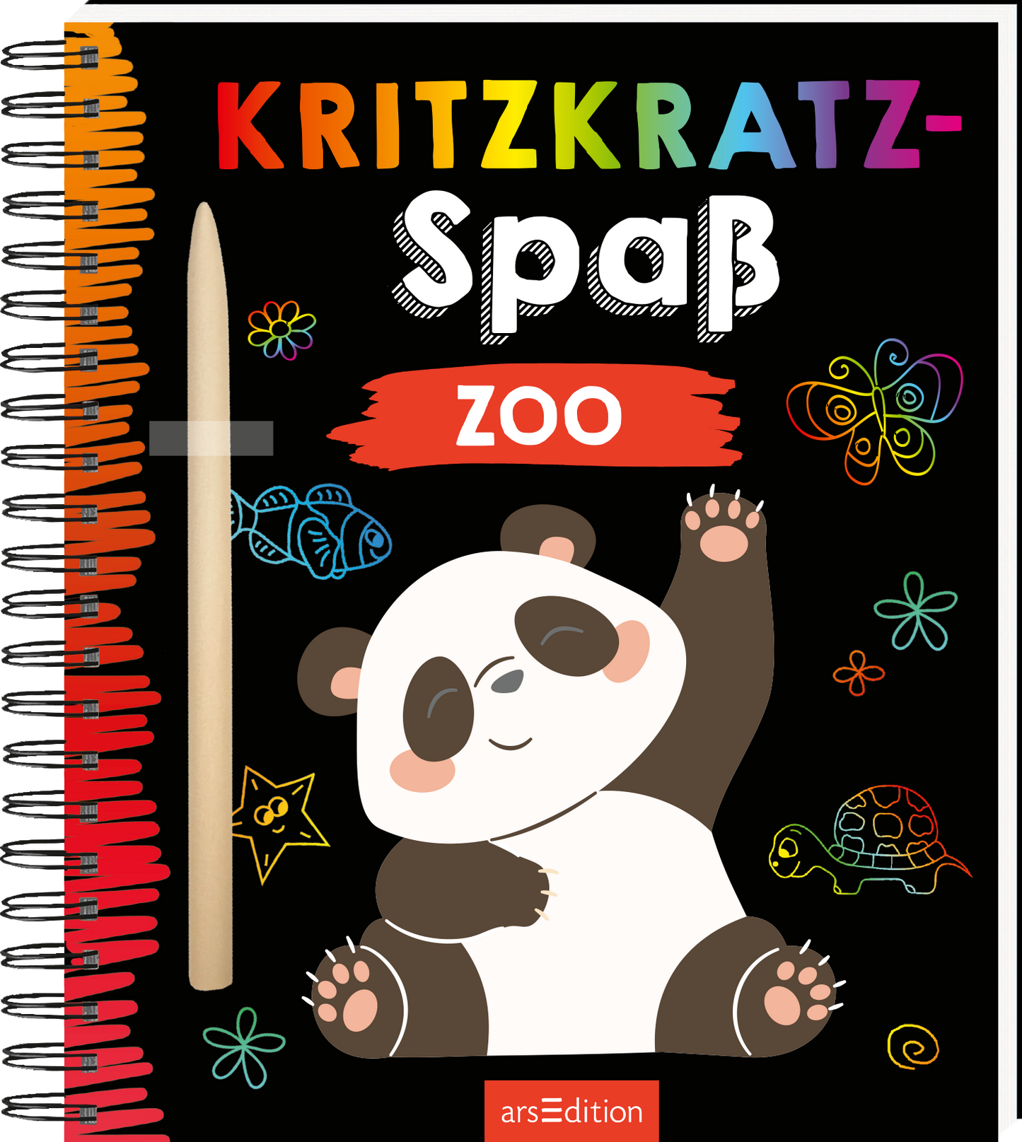 Das Buchcover zeigt einen fröhlichen Panda, der einen Arm nach oben hebt. Der Hintergrund ist schwarz, und es sind bunte, kindgerechte Zeichnungen von Tieren und Blumen zu sehen. Der Titel „Kritzkratz-Spaß ZOO“ ist in bunten Buchstaben gestaltet, wobei das Wort „Spaß“ hervorgehoben ist. Links am Rand befindet sich ein Stift. Ganz unten mittig steht der Logoschriftzug von arsEdition.