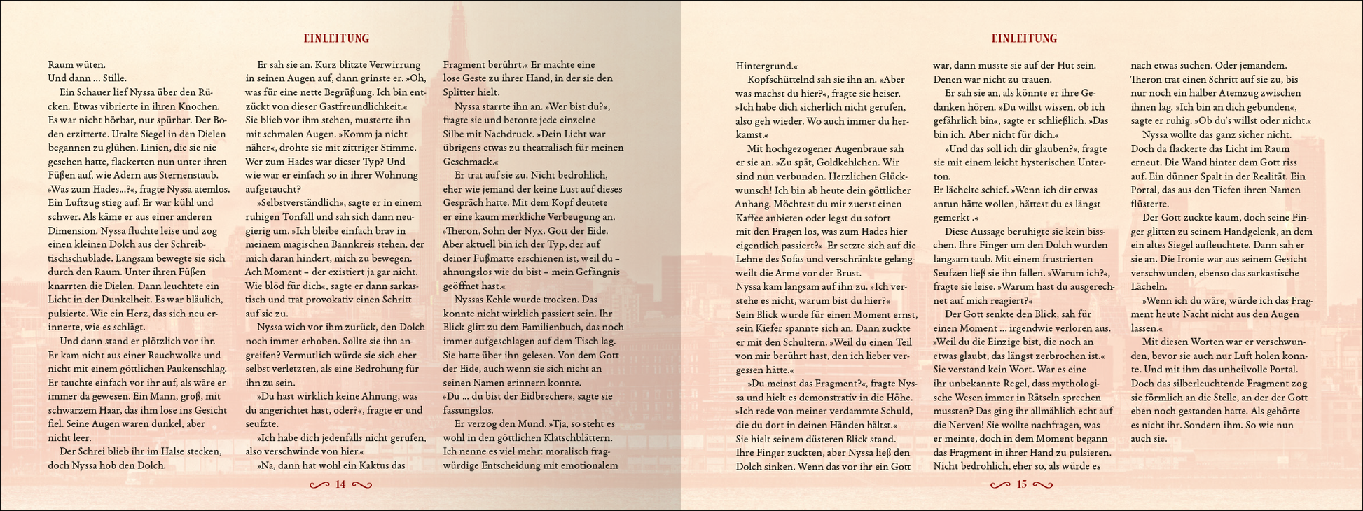 Gezeigt wird eine Innenansicht von „Love of a fallen God“. Die Seiten sind beige und zeigen einen sanften Farbverlauf in rotem und hell-rose Ton. Die Typografie ist gut lesbar, mit klaren serifenlosen Schriften in schwarzer Farbe. Der Text ist in mehrere Absätze unterteilt, die durch eine großzügige Zeilenhöhe eine angenehme Lesbarkeit erzeugen. Im Hintergrund sind schemenhafte, grafische Elemente angedeutet, die dem Design Tiefe verleihen.