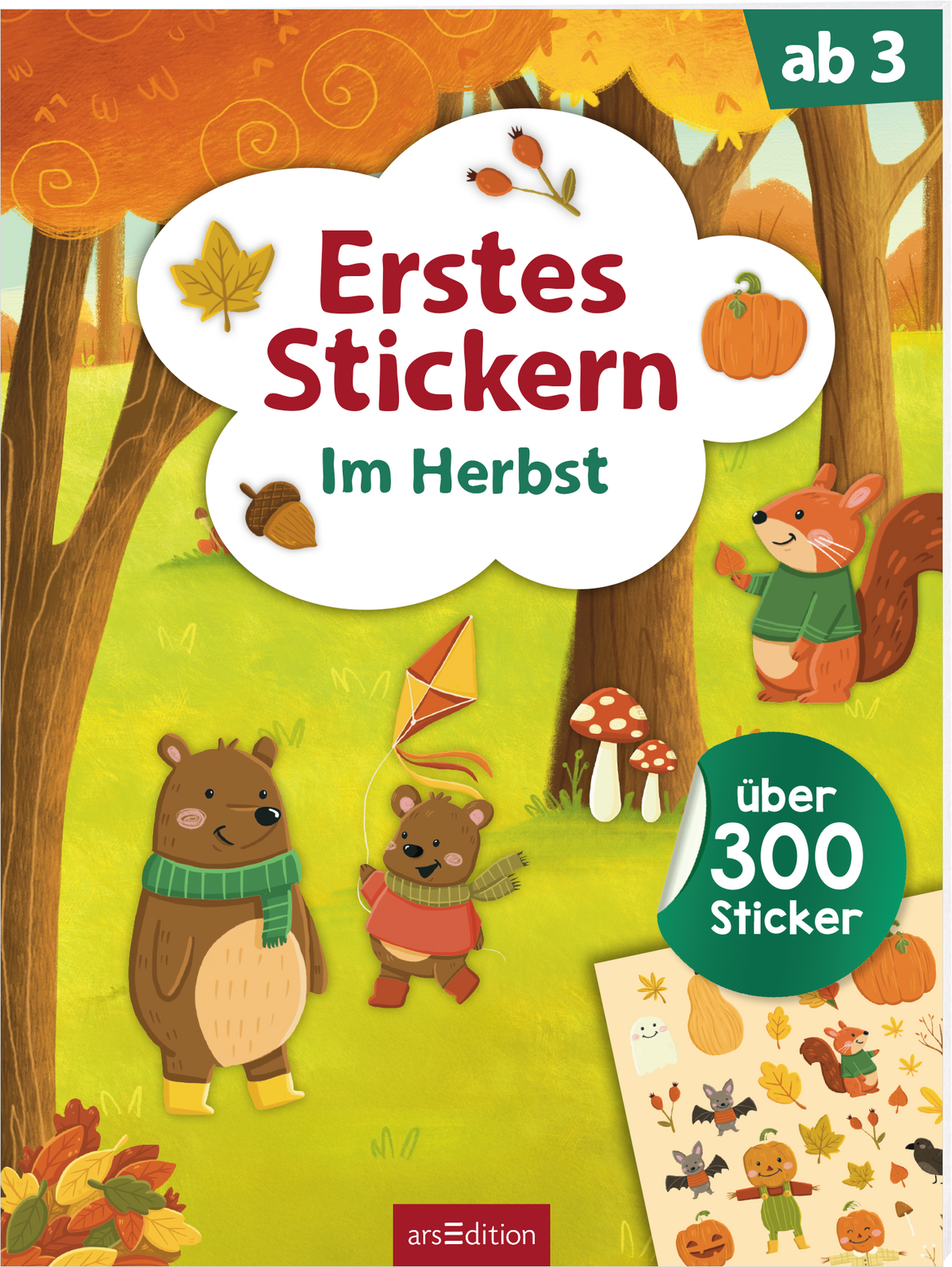 Das Buchcover zeigt eine herbstliche Landschaft mit bunten Herbstlaub und Bäumen in warmen Orangetönen. In der Mitte hebt sich der Titel „Erstes Stickern“ in verspielter, roter Schrift hervor, während darunter „Im Herbst“ in einer sanften, helleren Farbe steht. Auf der linken Seite sind ein niedlicher Bär und ein Eichhörnchen abgebildet, die fröhlich mit herbstlichen Gegenständen interagieren. In der unteren rechten Ecke ist ein Button mit dem Text „über 300 Sticker“...
