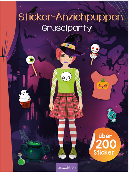 Das Buchcover zeigt ein farbenfrohes und fantasievolles Konzept mit der Illustration eines Mädchens in einem kostümierten Outfit. Sie trägt einen schwarzen Hexenhut und ein Shirt mit einem gruseligen Motiv. Der Hintergrund ist lila mit verschiedenen Halloween-Elementen wie einer Geister-, Torten- und Kürbissynergie. Oben steht der Titel „Sticker-Anziehpuppen“ und darunter „Gruselparty“ in verspielter Typografie. Ein oranger Button mit dem Text „über 200 Sticker“ ist in der...