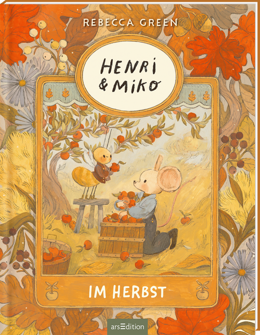 Das Cover von „Henri und Miko“ zeigt eine illustrierte Szene mit der Maus Henri und der Biene Miko, die im herbstlichen Feld Äpfel sammeln. Warmes Orange, Ocker und Braun dominieren, umrahmt von floralen Blättermotiven. Der Buchtitel „Henri &amp; Miko“ ist mit handschriftlicher Typografie in einer cremefarbenen ovalen Vignette über dem Motiv platziert, während der Untertitel „Im Herbst“ in weißer Schrift auf einer orangen Umrahmung unter der Illustration ist. Der Autorenname...