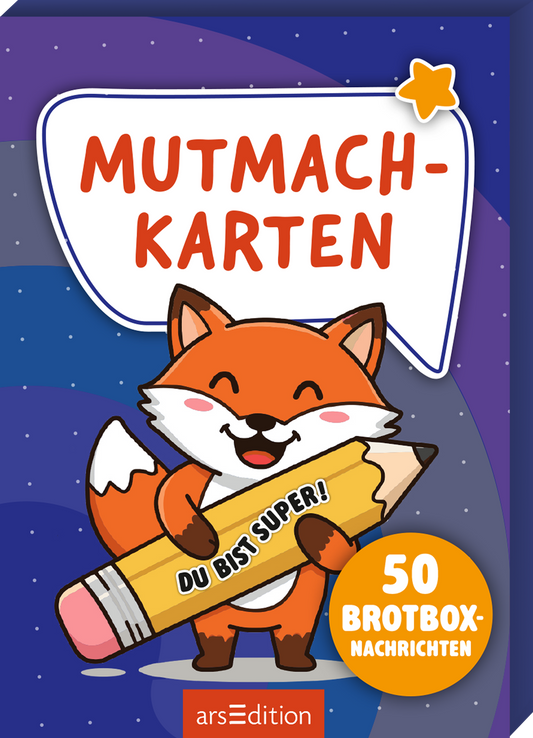 Der Titel der Kartenbox „MUTMACHKARTEN“ steht groß in abgerundeten, roten Großbuchstaben auf einer weißen Sprechblase mit lila Rand. Im Vordergrund ist ein fröhlich lachender Fuchs, der einen gelben Bleistift mit der Aufschrift „DU BIST SUPER!“ hält. Der Hintergrund ist violett bis dunkelblau mit kleinen Punkten. Unten rechts befindet sich ein oranger Kreis mit der weißen Aufschrift „50 BROTBOX-NACHRICHTEN“. Ganz unten mittig steht der Logoschriftzug von arsEdition.