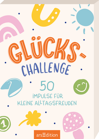 Das Buchcover zeigt einen hellen, freundlichen Hintergrund, auf dem bunte, verspielte grafische Elemente wie ein Regenbogen, eine Pilz-Illustration, ein Smiley und verschiedene geometrische Formen verteilt sind. Der Titel „GLÜCKS-CHALLENGE“ ist in kräftiger, orangefarbener Schrift geschrieben, während der Untertitel „50 impulse für kleine alltagsfreuden“ in blauer Schrift darunter steht. Ganz oben mittig ist ein einladender Sonnenstrahl abgebildet. Unterhalb des Titeltextes befindet...