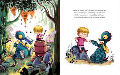 Gezeigt wird eine Innen- oder Zusatzansicht von „Ritter und Drachen haben gut lachen“. Auf der linken Seite ist eine farbenfrohe Szenerie mit einem Kind und einem Drachen, die an einem Baum stehen. Bienen und Honigtöpfe sind sichtbar. Die rechte Seite zeigt das Kind, das einem grünen Drachen mit buntem Gefieder eine Hand reicht. Die Typografie ist verspielt und klar, mit farbenfrohen Illustrationen, die Freude und Abenteuerlust ausstrahlen.