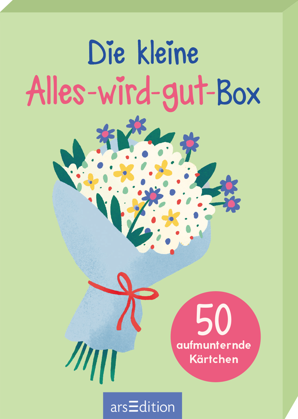 Das Buchcover zeigt einen bunten Blumenstrauß in einer stilisierten blauen Verpackung. Die Blumen sind hell und fröhlich, mit verschiedenen Farben und kleinen Details. Oberhalb des Straußes steht in einer verspielten pinken Schrift der Titel „Die kleine Alles-wird-gut-Box“. Unten rechts befindet sich ein roter Button mit der Aufschrift „50 aufmunternde Kärtchen“. Ganz unten mittig steht der Logoschriftzug von arsEdition.