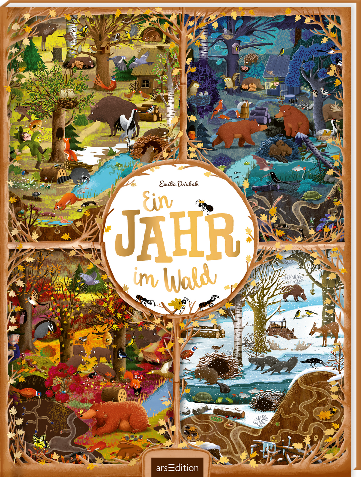 Das Cover zeigt eine farbenfrohe Illustration, die den Verlauf der Jahreszeiten im Wald darstellt. In vier Szenen, umrahmt von Ästen, sind Tiere und Pflanzen in lebhaften Farben zu sehen. Der Titel „Ein JAHR im Wald“ ist in großen, verspielten Buchstaben in der Mitte platziert. Der Name der Autorin Emilia Dziubak steht darüber. Ganz unten mittig steht der Logoschriftzug von arsEdition.