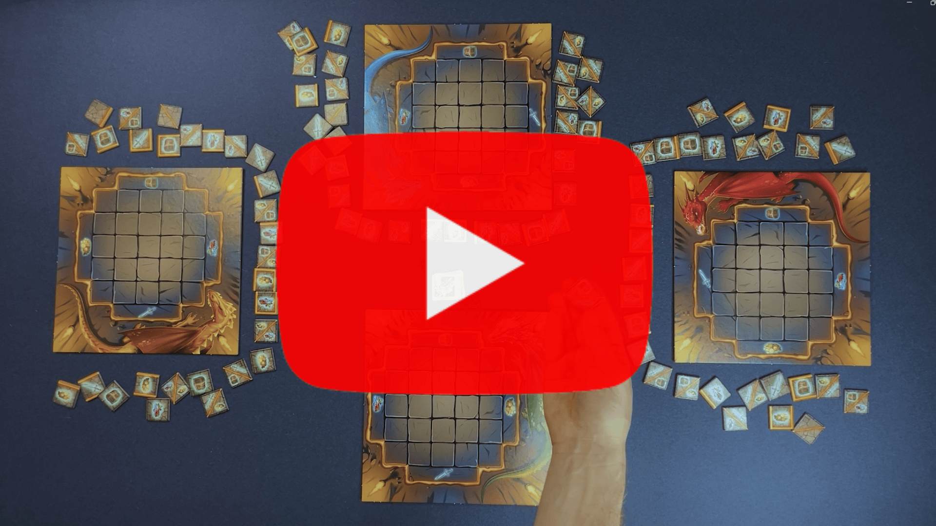 Video laden: Im Video wird das Spiel Hüter des Schatzes von arsEdition erklärt. Dabei sieht man einen Tisch von oben und Hände, die das Spielmaterial zeigen und wie damit zu spielen ist.